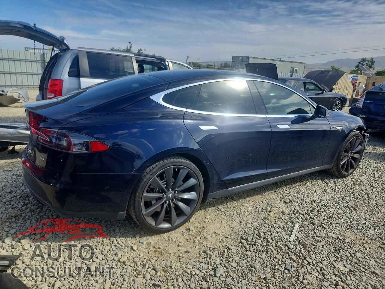 TESLA MODEL S 2013 - 5YJSA1CN9DFP20021