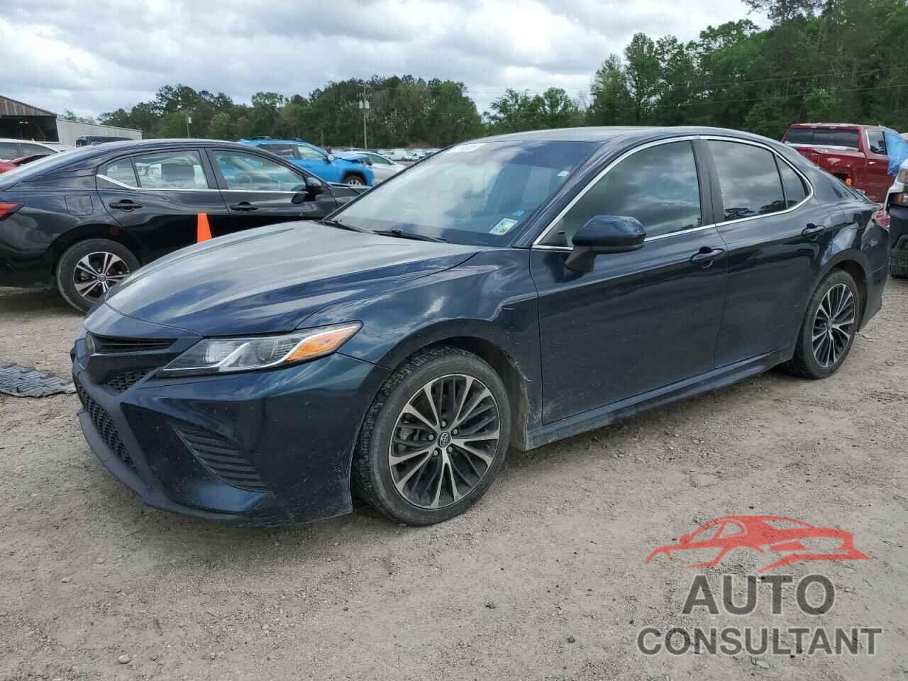 TOYOTA CAMRY 2018 - 4T1B11HK0JU551987