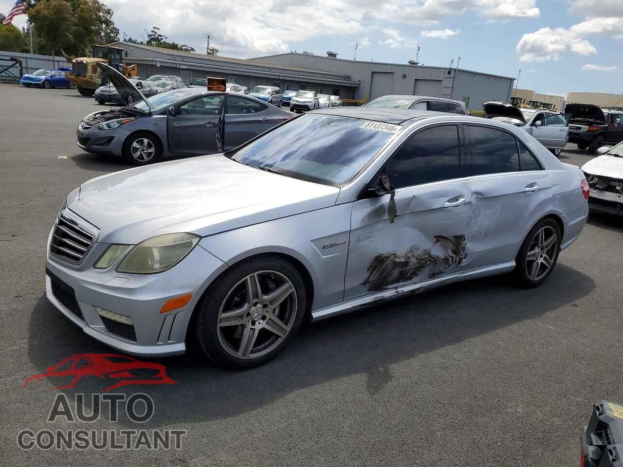 MERCEDES-BENZ E-CLASS 2010 - WDDHF7HB2AA095498