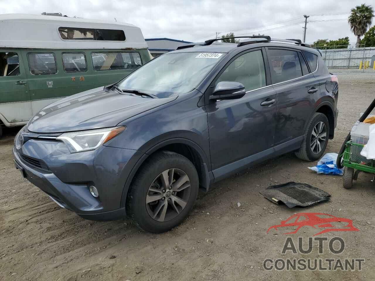 TOYOTA RAV4 2018 - JTMWFREV8JJ161953