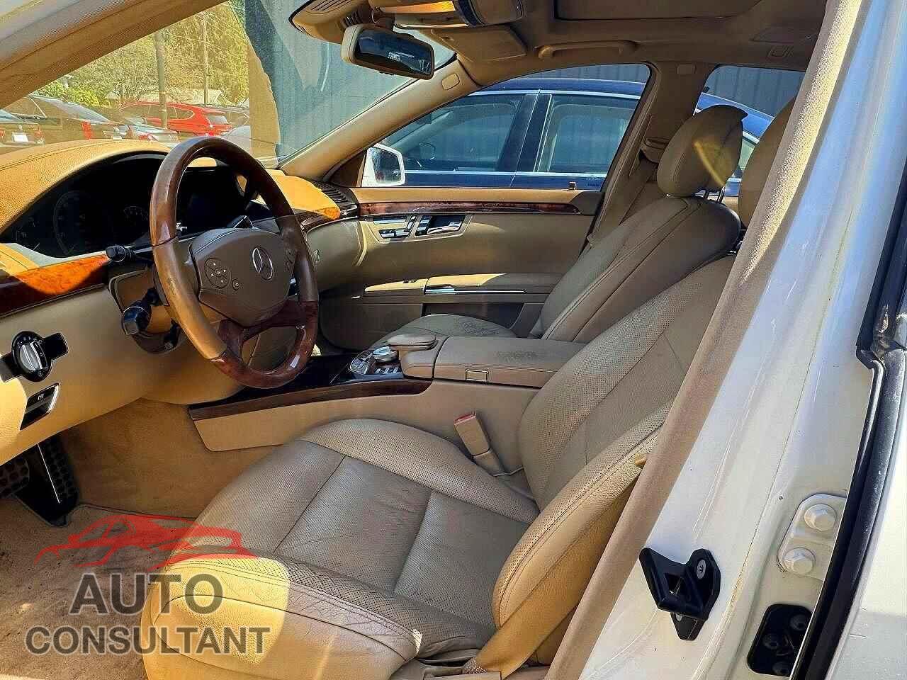 MERCEDES-BENZ S-CLASS 2011 - WDDNG7BB2BA387601