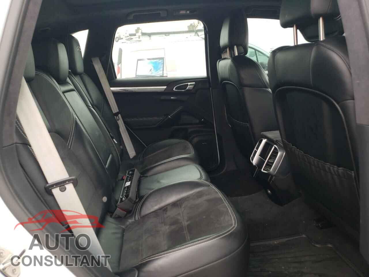 PORSCHE CAYENNE 2016 - WP1AD2A29GLA77669