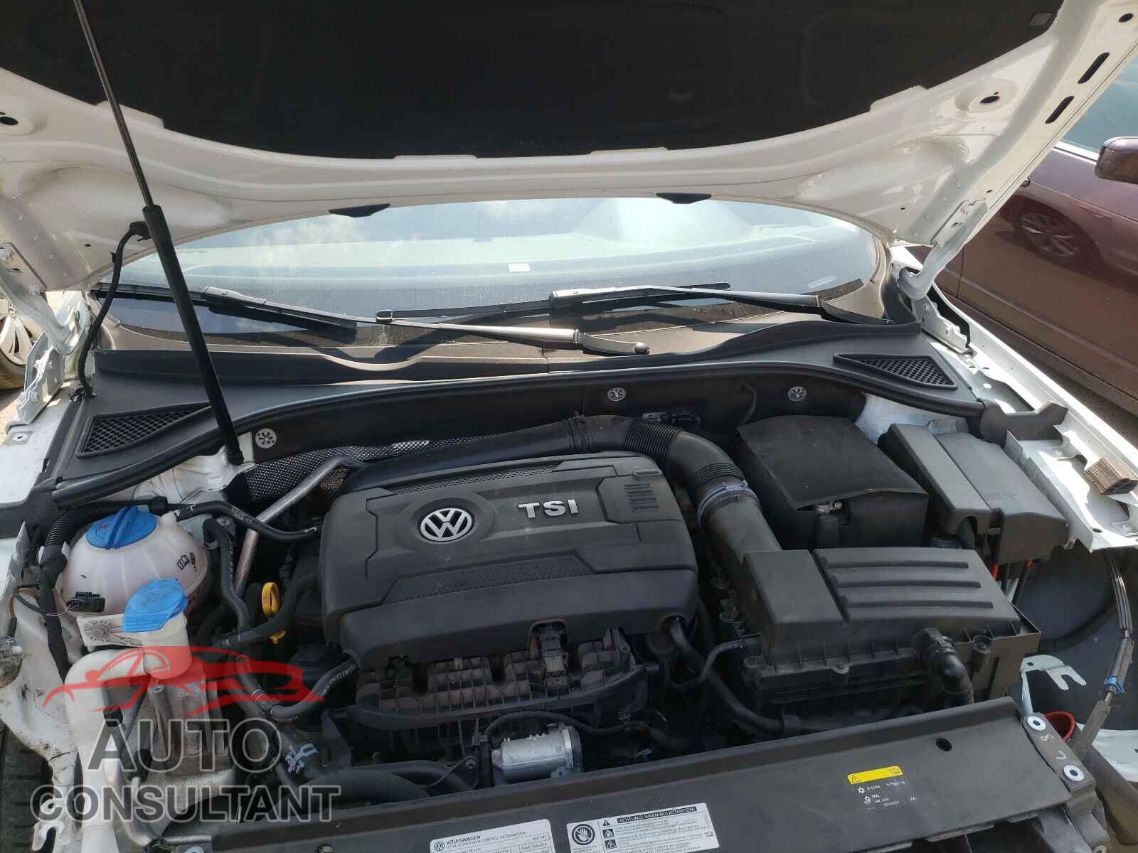 VOLKSWAGEN PASSAT 2017 - 1VWAT7A36HC033086