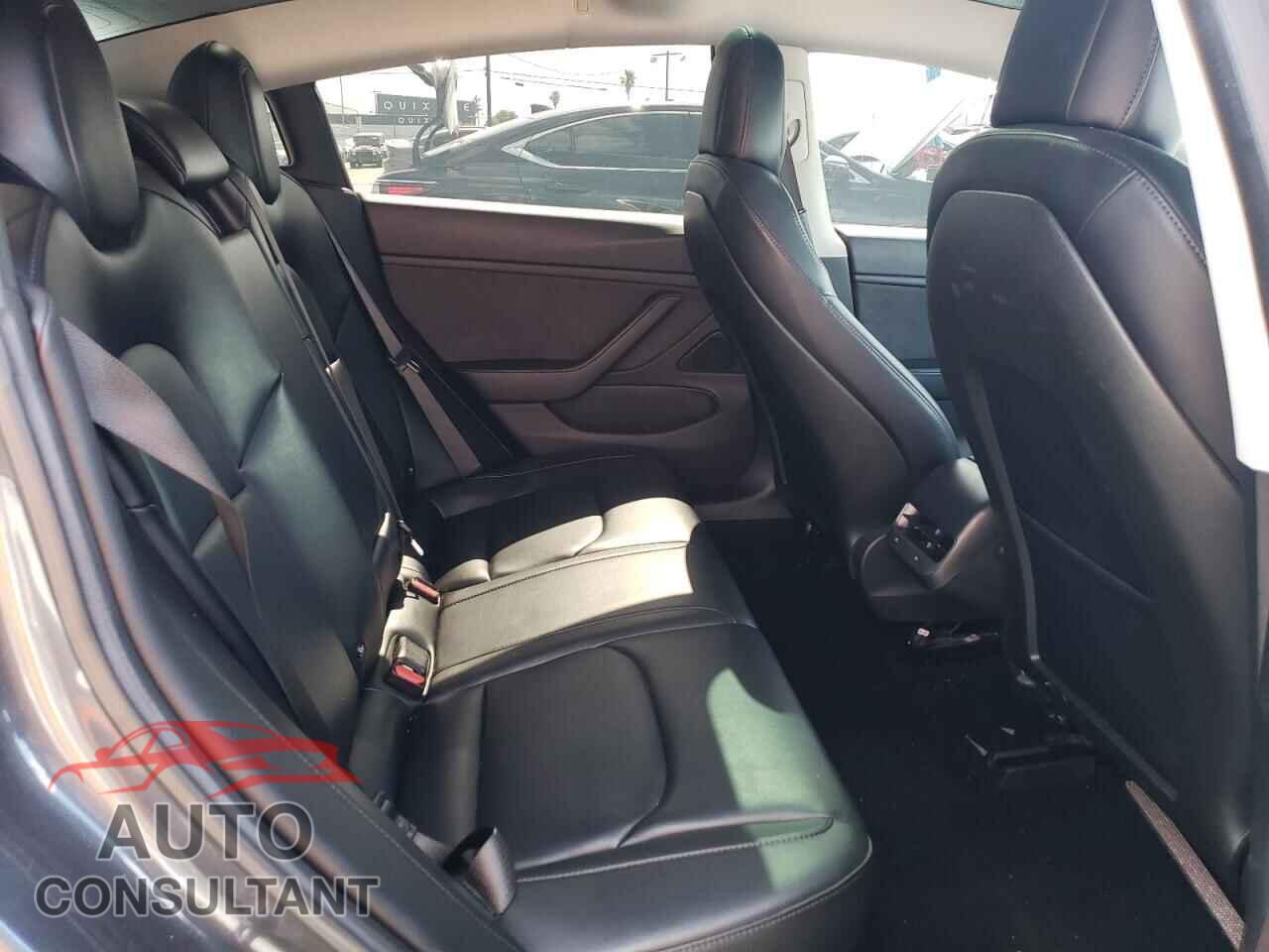 TESLA MODEL 3 2018 - 5YJ3E1EA9JF014116