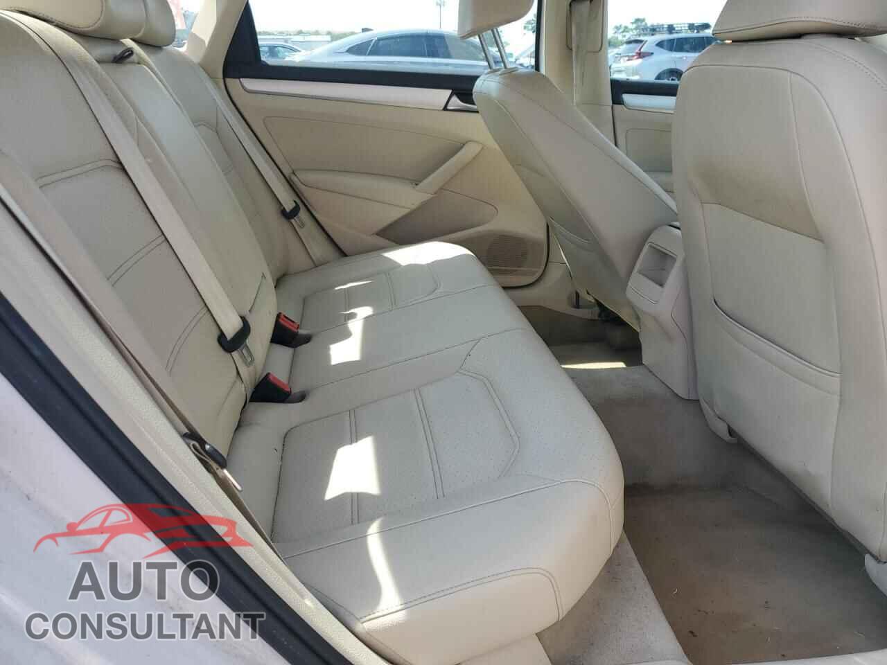 VOLKSWAGEN PASSAT 2012 - 1VWBP7A31CC053473