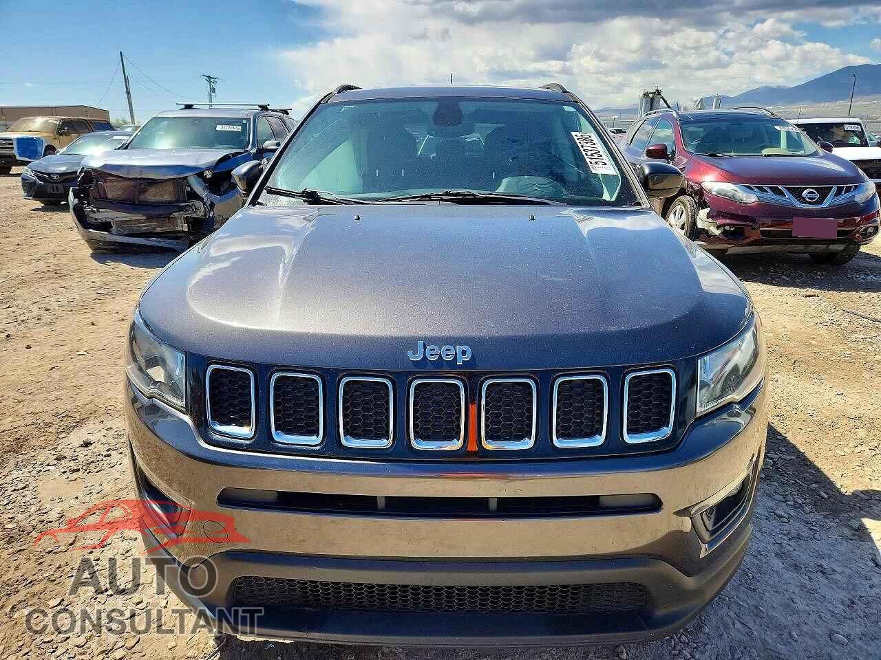 JEEP COMPASS 2018 - 3C4NJDBB5JT401489