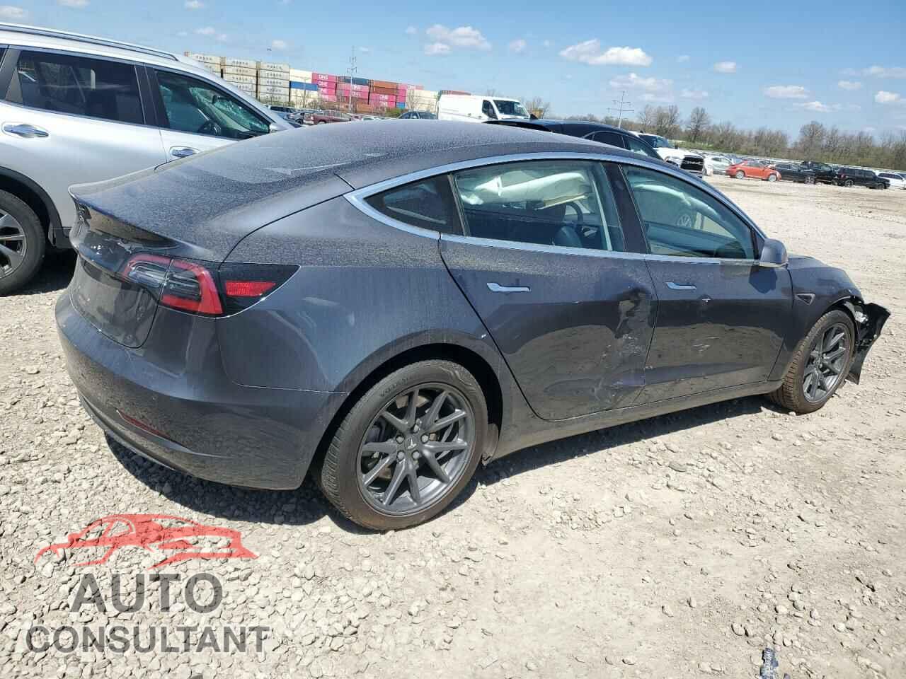 TESLA MODEL 3 2018 - 5YJ3E1EA7JF033876