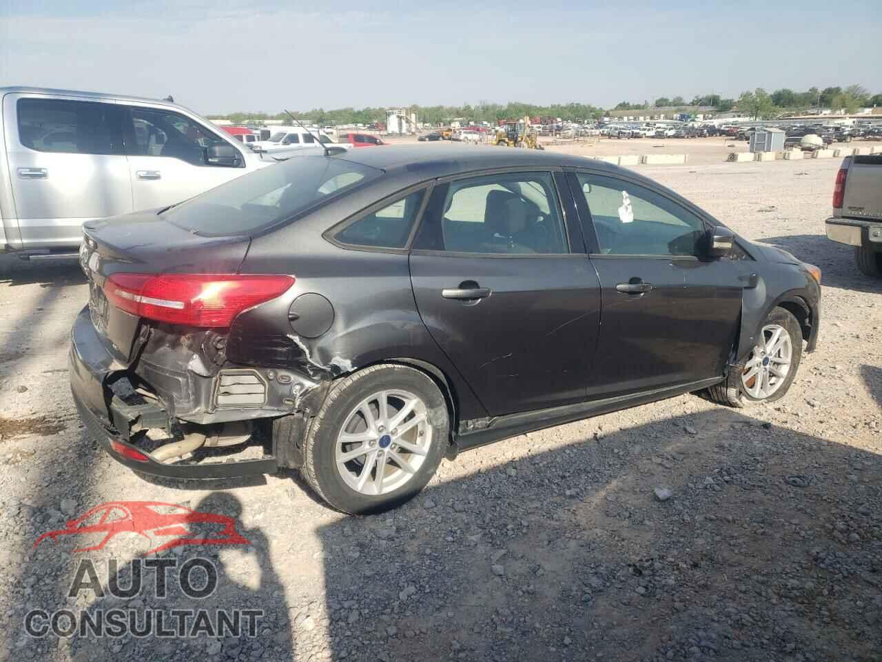 FORD FOCUS 2017 - 1FADP3F25HL300107