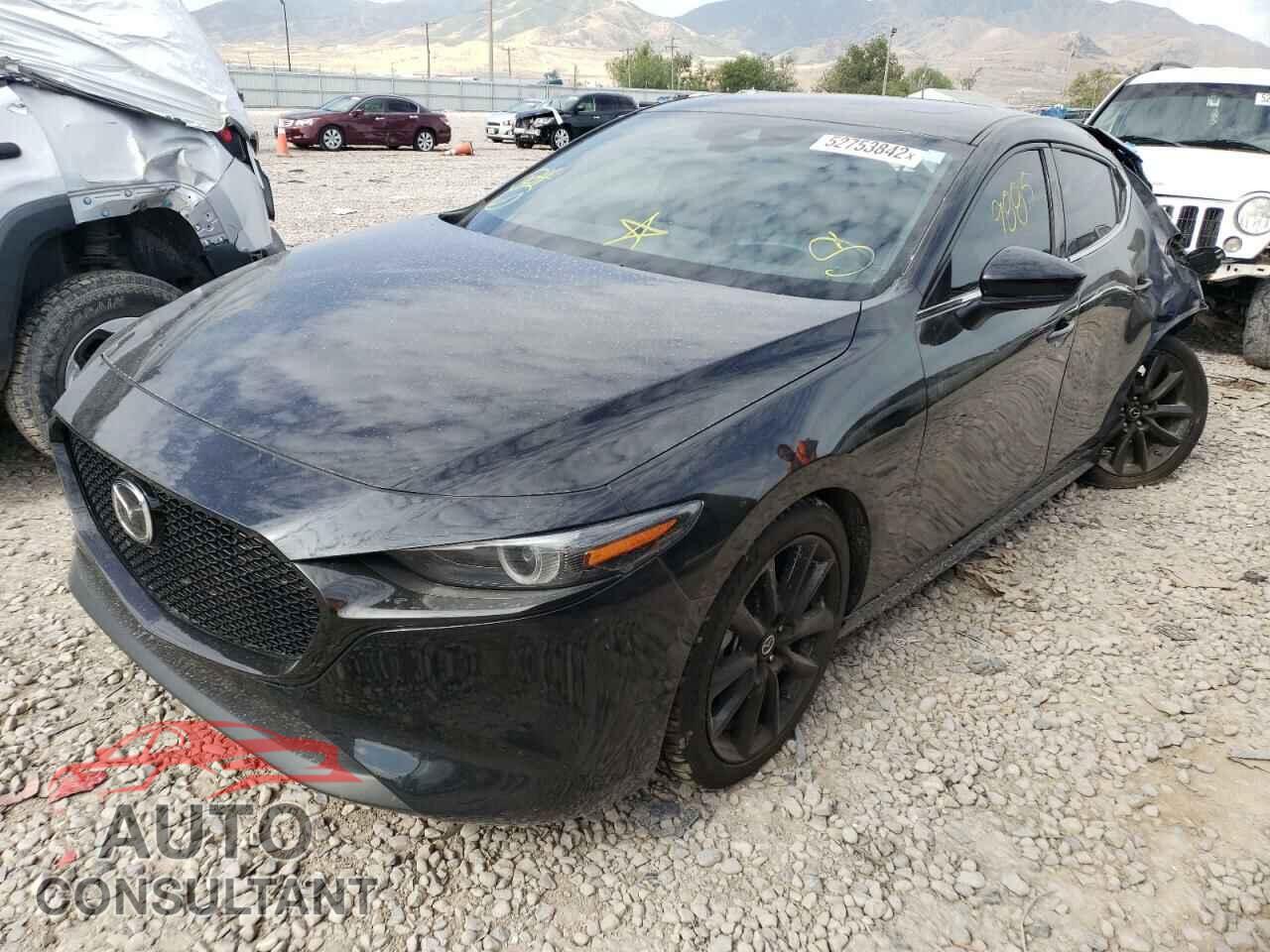 MAZDA 3 2021 - JM1BPAML7M1403231