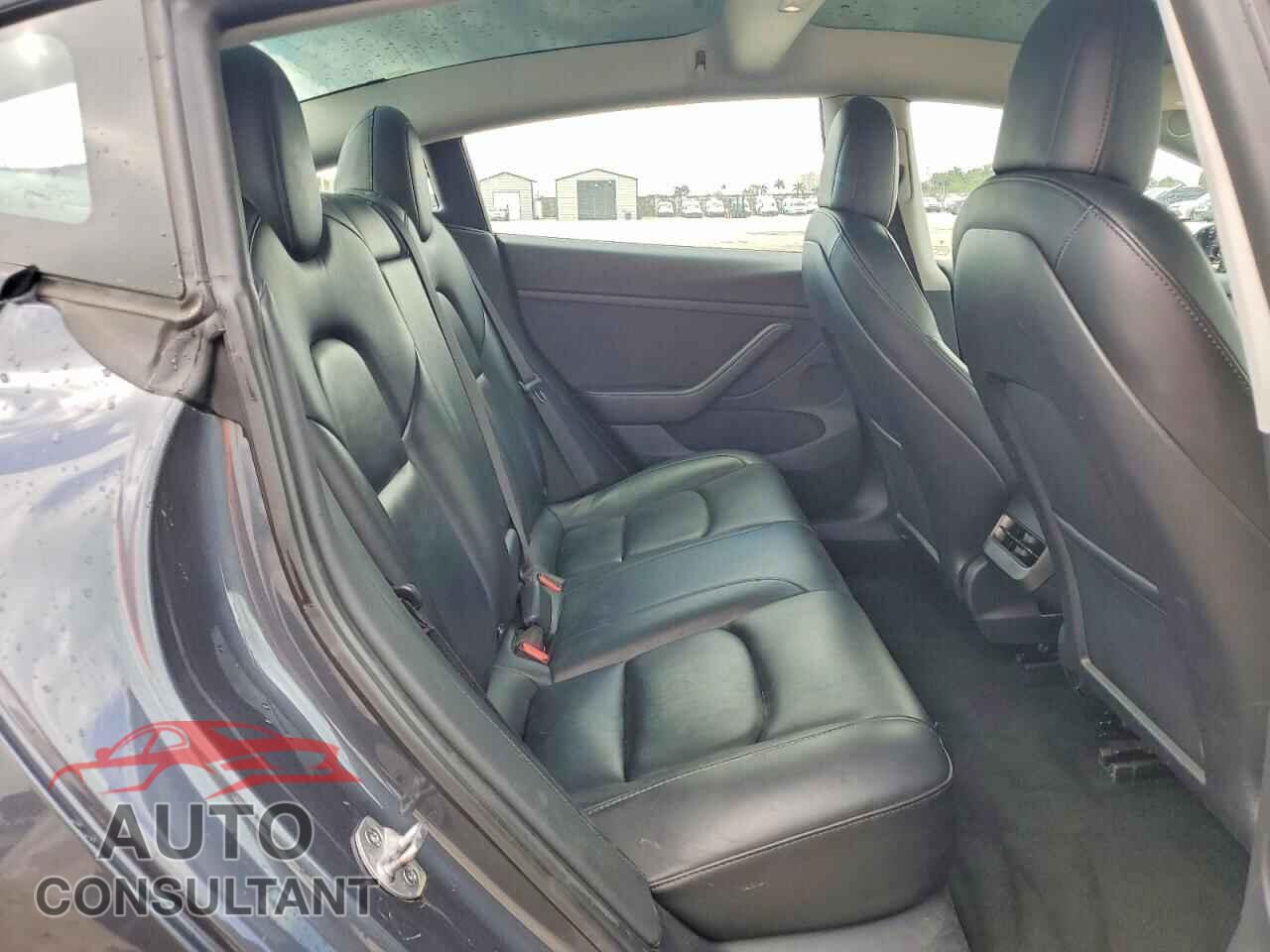 TESLA MODEL 3 2022 - 5YJ3E1EA6NF372506