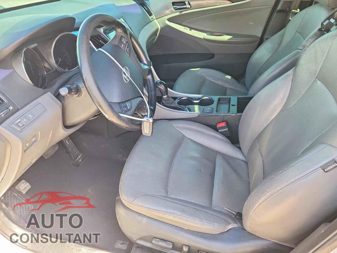 HYUNDAI SONATA 2015 - KMHEC4A48FA124456