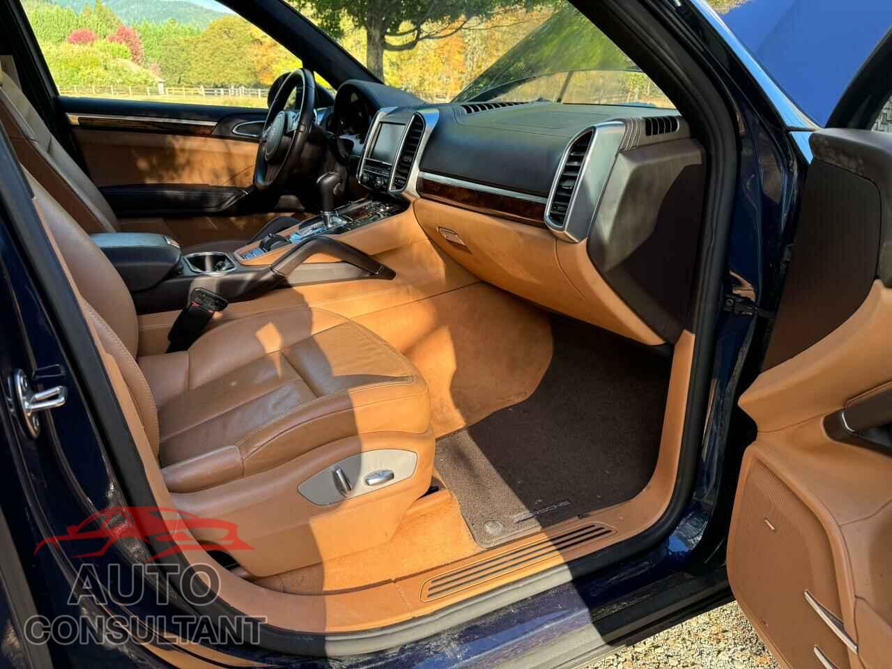 PORSCHE CAYENNE 2011 - WP1AA2A29BLA03671