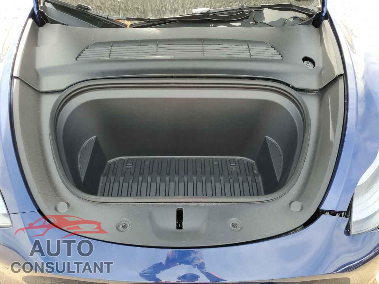 TESLA MODEL Y 2024 - 7SAYGDEDXRF194538