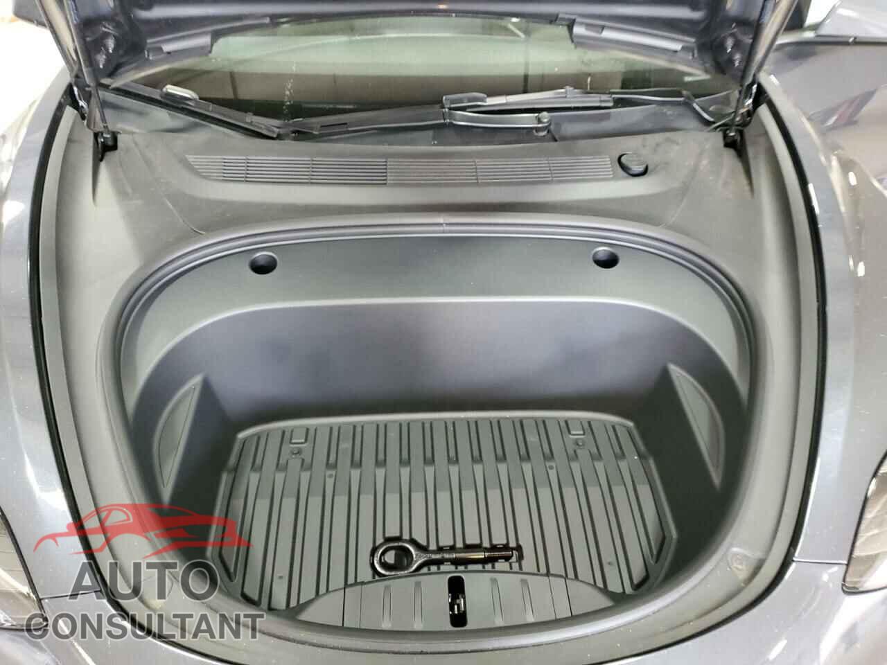 TESLA MODEL 3 2023 - 5YJ3E1EA9PF697895