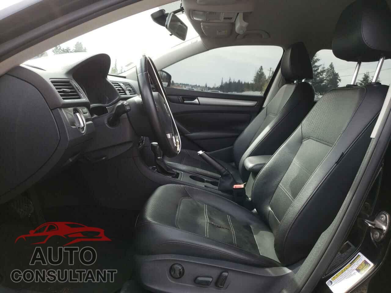 VOLKSWAGEN PASSAT 2014 - 1VWAH7A32EC021160