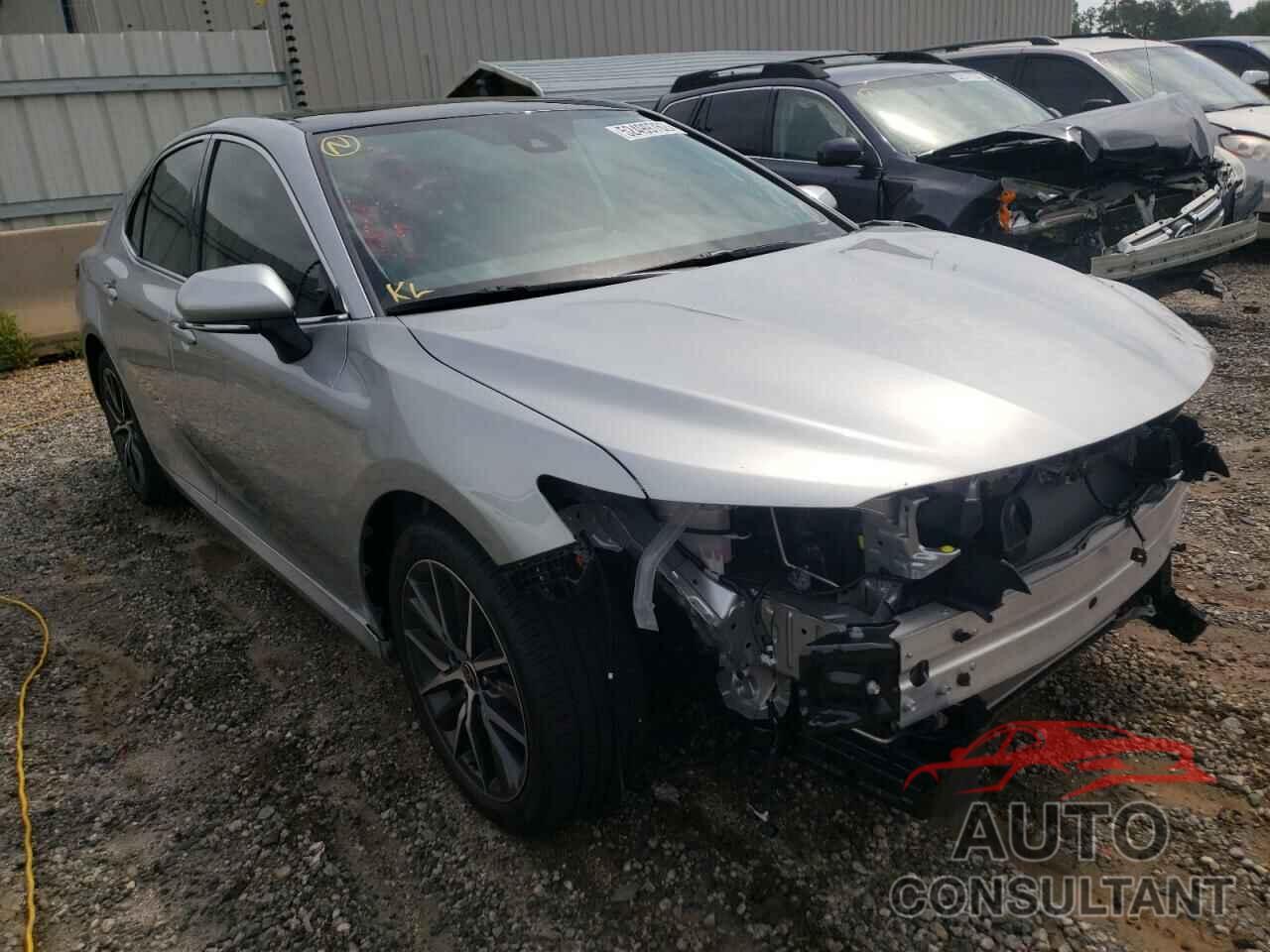 TOYOTA CAMRY 2021 - 4T1F11AK1MU597280