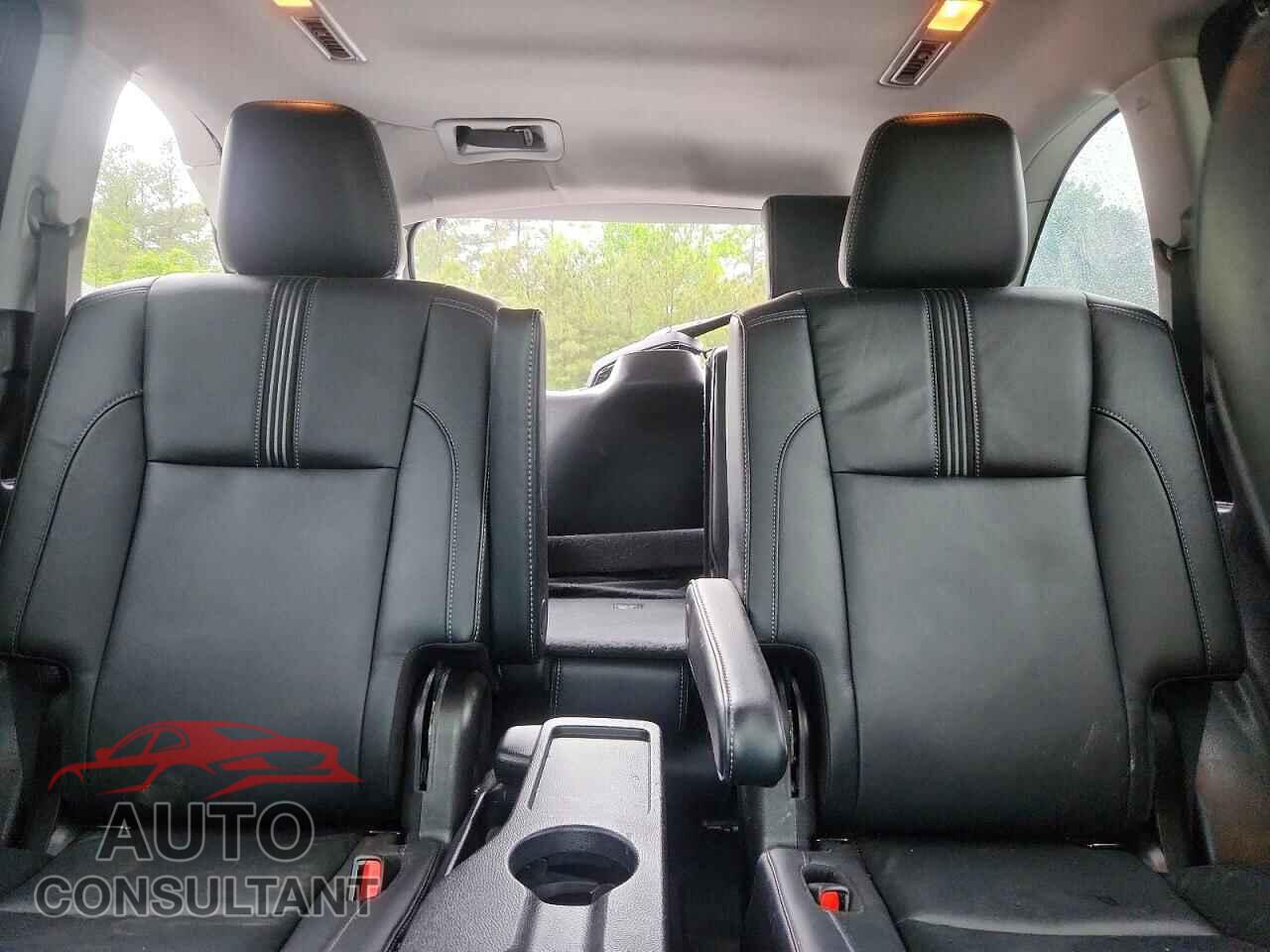 TOYOTA HIGHLANDER 2018 - 5TDKZRFH7JS532618