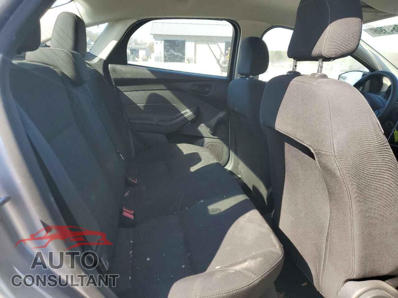 FORD FOCUS 2016 - 1FADP3E25GL393131