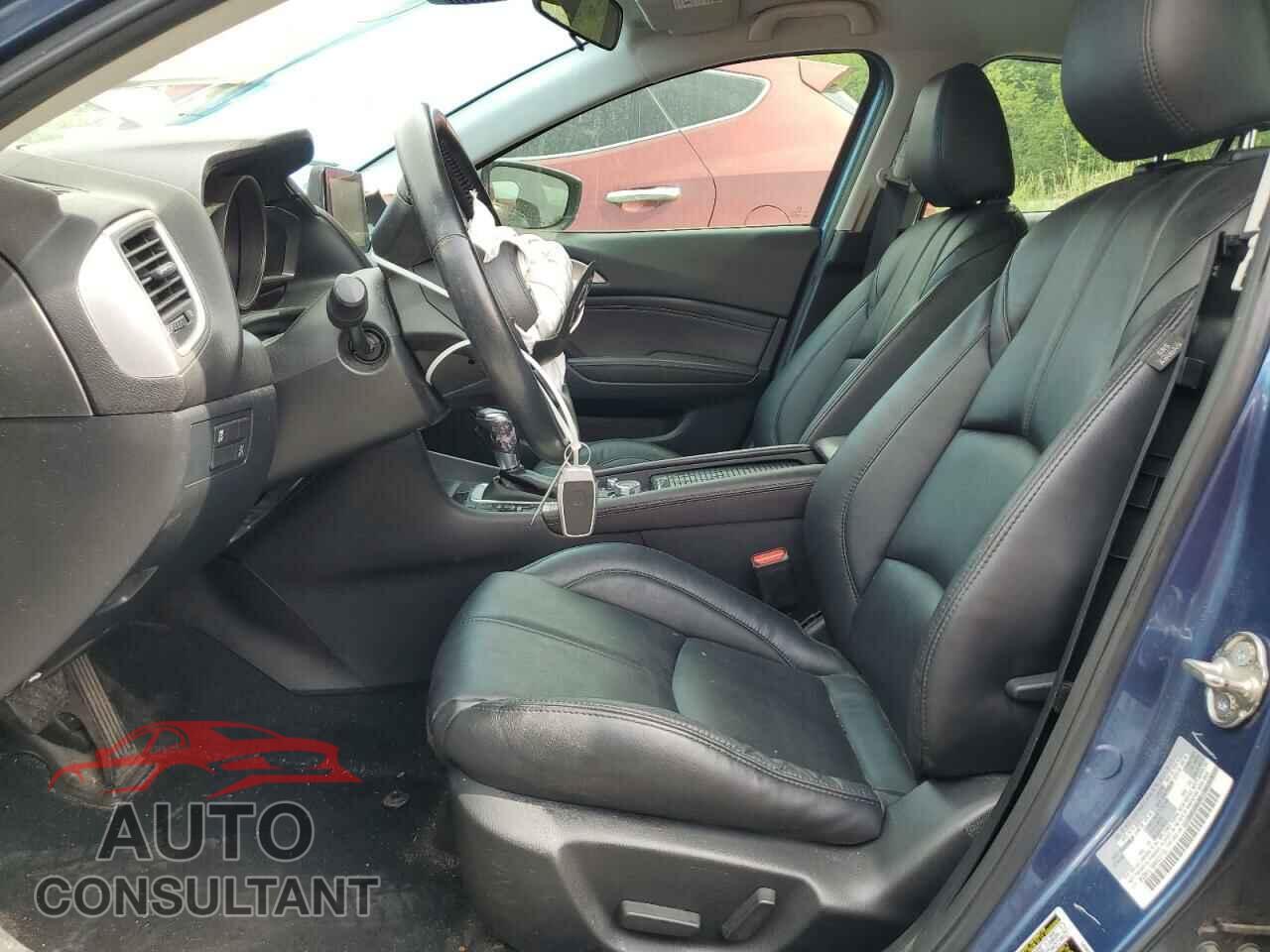 MAZDA 3 2017 - 3MZBN1L76HM107178