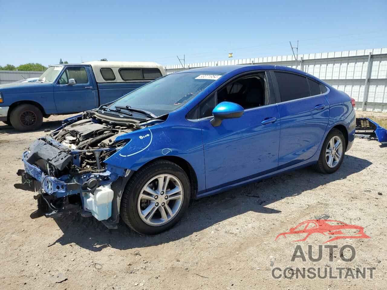 CHEVROLET CRUZE 2018 - 1G1BE5SM8J7122162