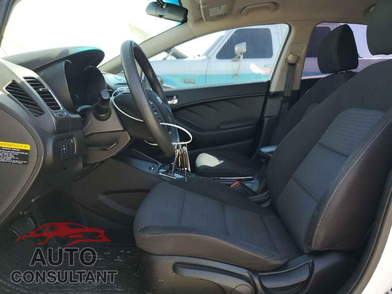 KIA FORTE 2017 - 3KPFL4A78HE015952