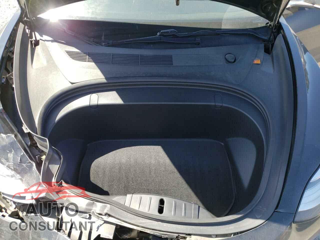 TESLA MODEL 3 2018 - 5YJ3E1EA0JF123306