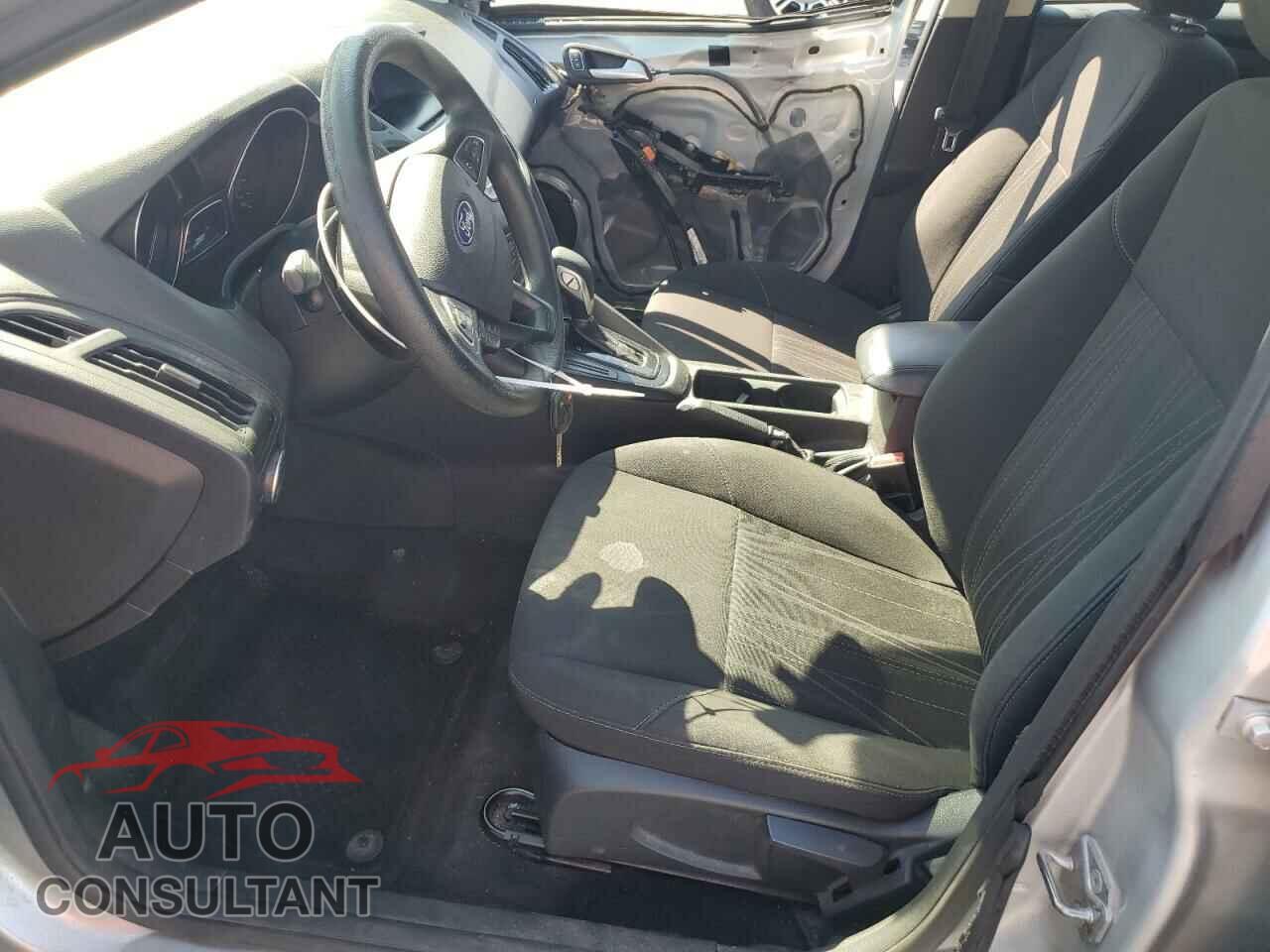 FORD FOCUS 2017 - 1FADP3K20HL278815