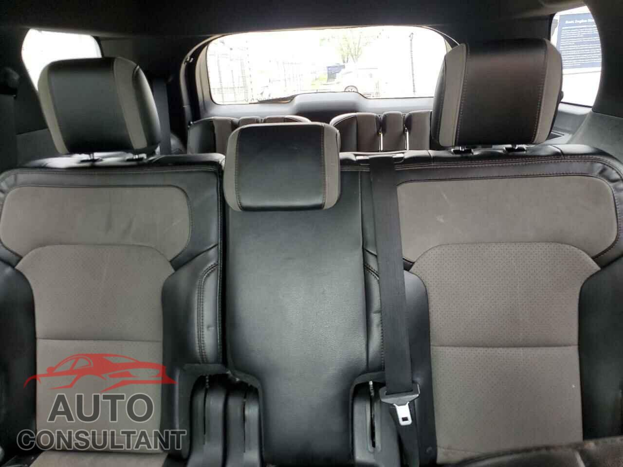 FORD EXPLORER 2017 - 1FM5K8D81HGC53275