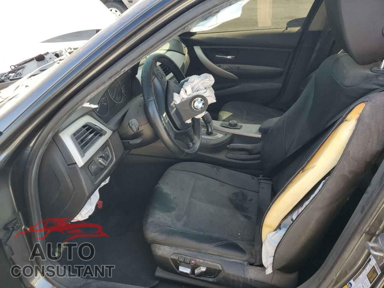 BMW 3 SERIES 2016 - WBA8E1G53GNU11785