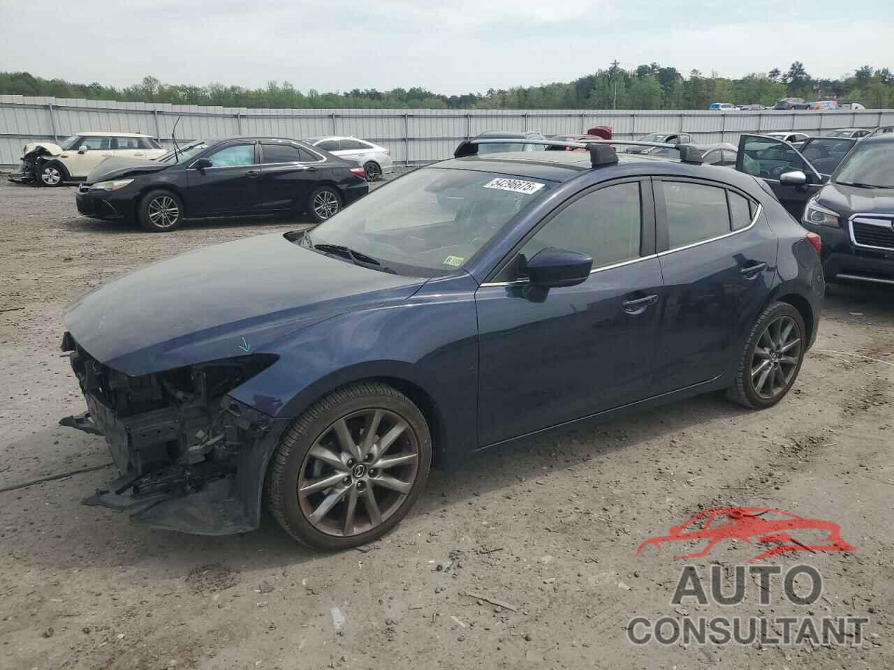 MAZDA 3 2018 - 3MZBN1L39JM191841