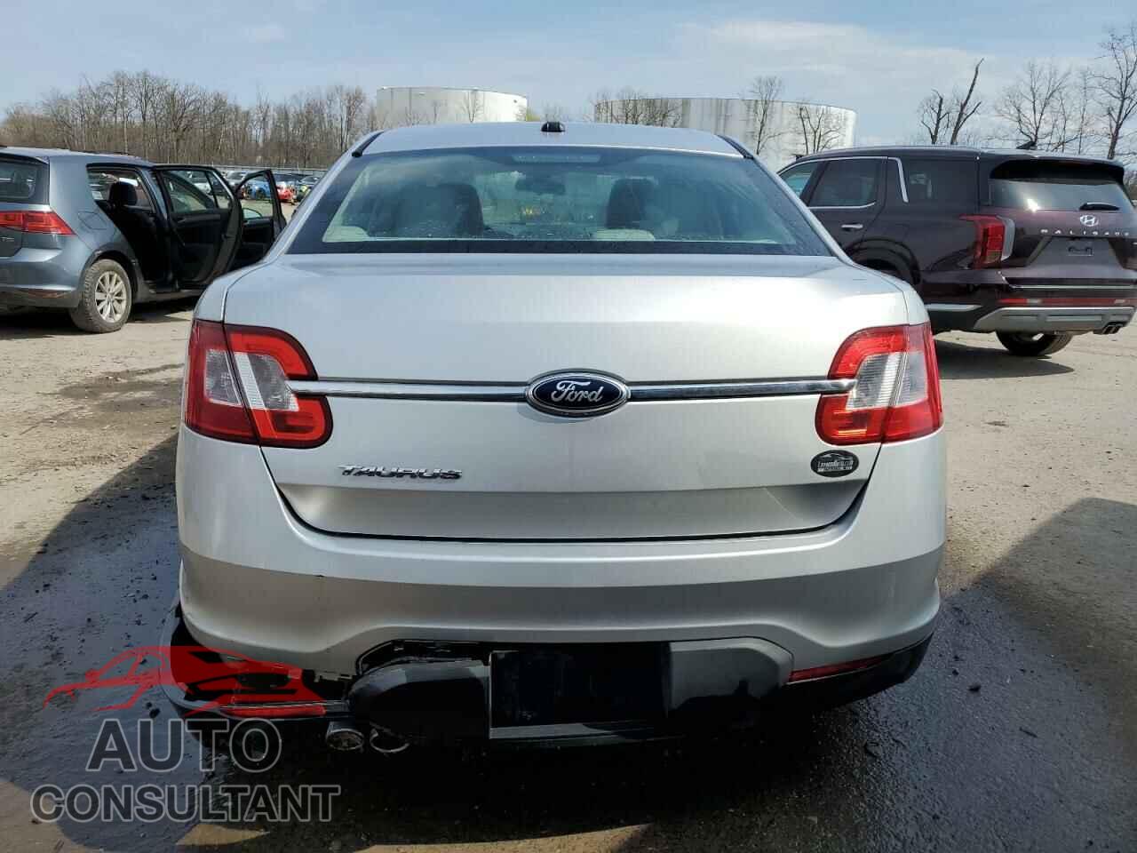 FORD TAURUS 2011 - 1FAHP2DW5BG132809