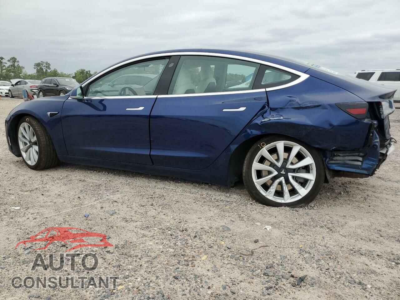 TESLA MODEL 3 2019 - 5YJ3E1EB4KF195443