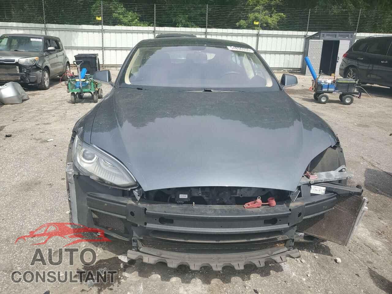 TESLA MODEL S 2013 - 5YJSA1DN7DFP17004
