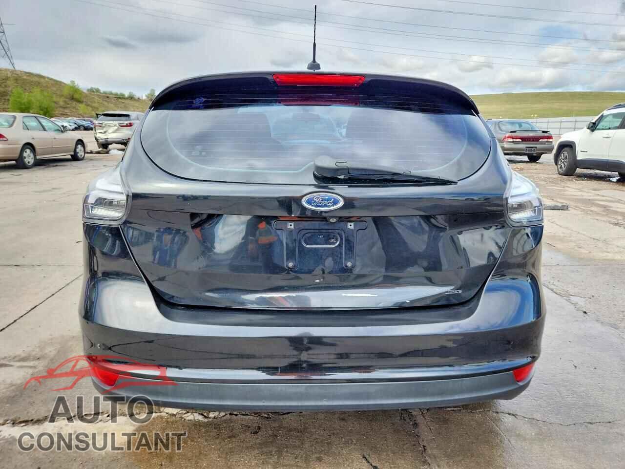 FORD FOCUS 2015 - 1FADP3K25FL293968