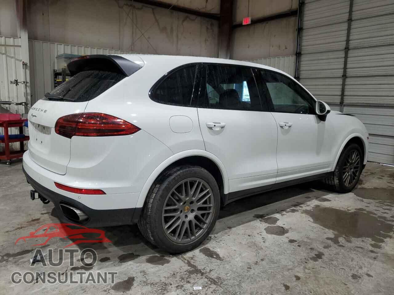 PORSCHE CAYENNE 2017 - WP1AA2A26HKA83882