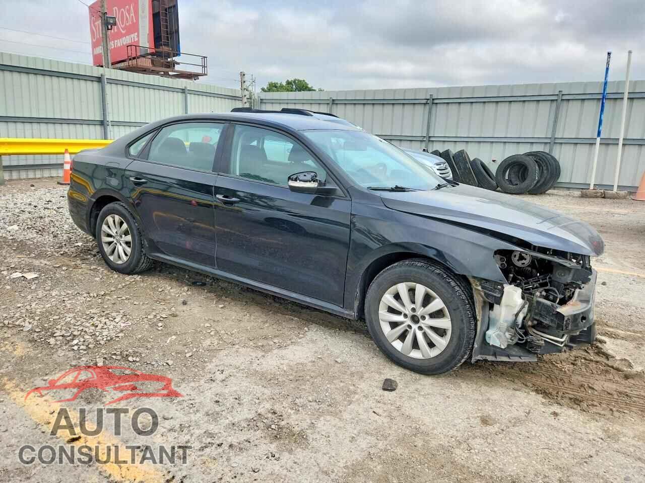 VOLKSWAGEN PASSAT 2013 - 1VWAH7A36DC059392