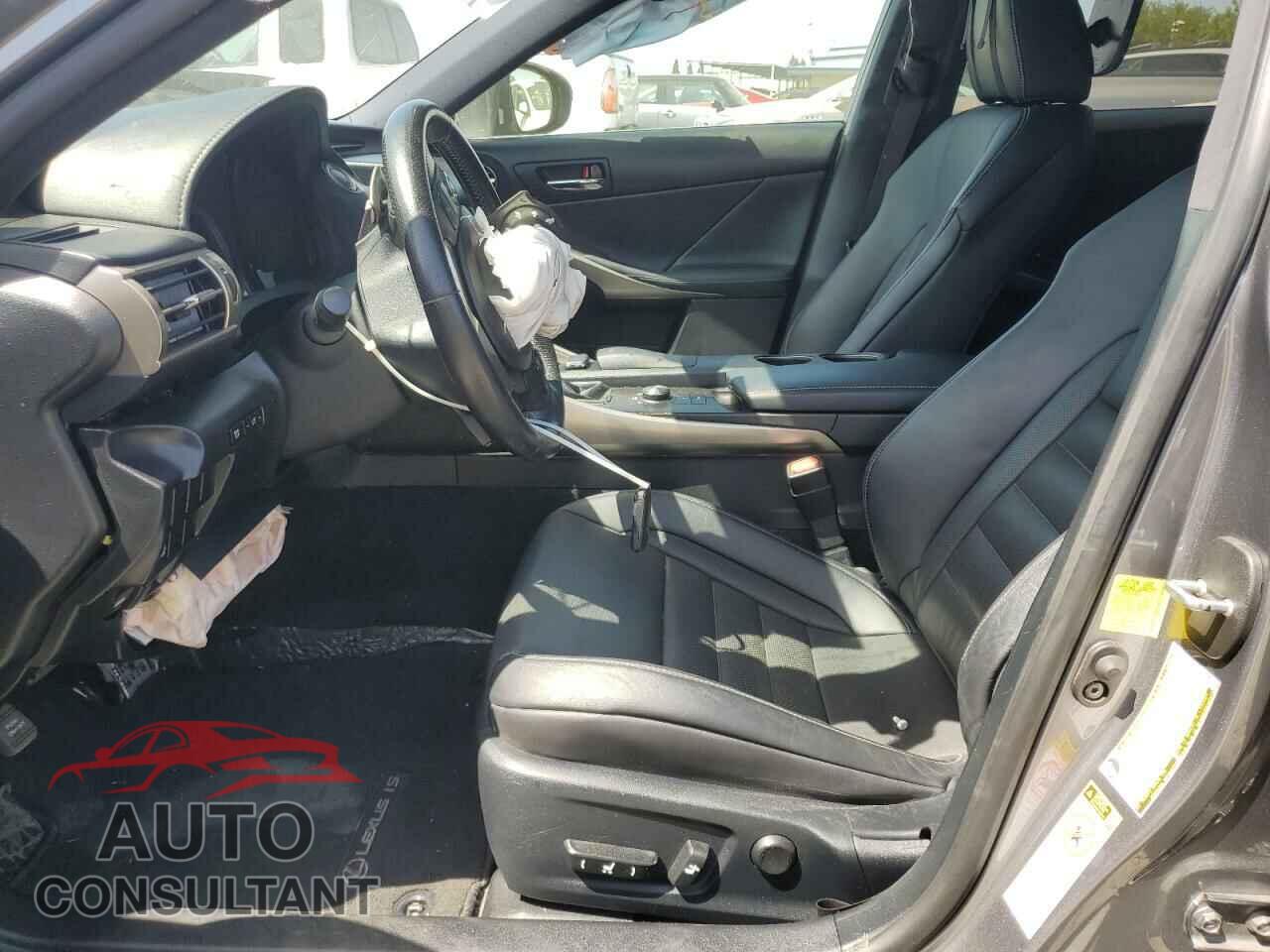 LEXUS IS 2016 - JTHBA1D21G5028330