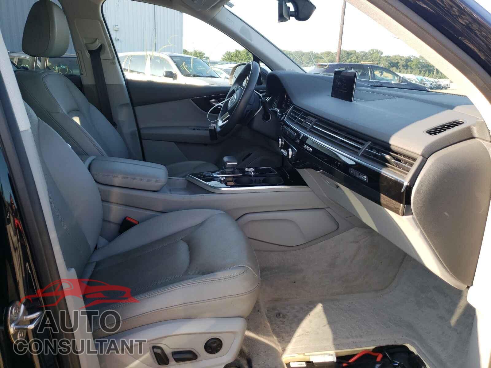 AUDI Q7 2019 - WA1VAAF74KD021677