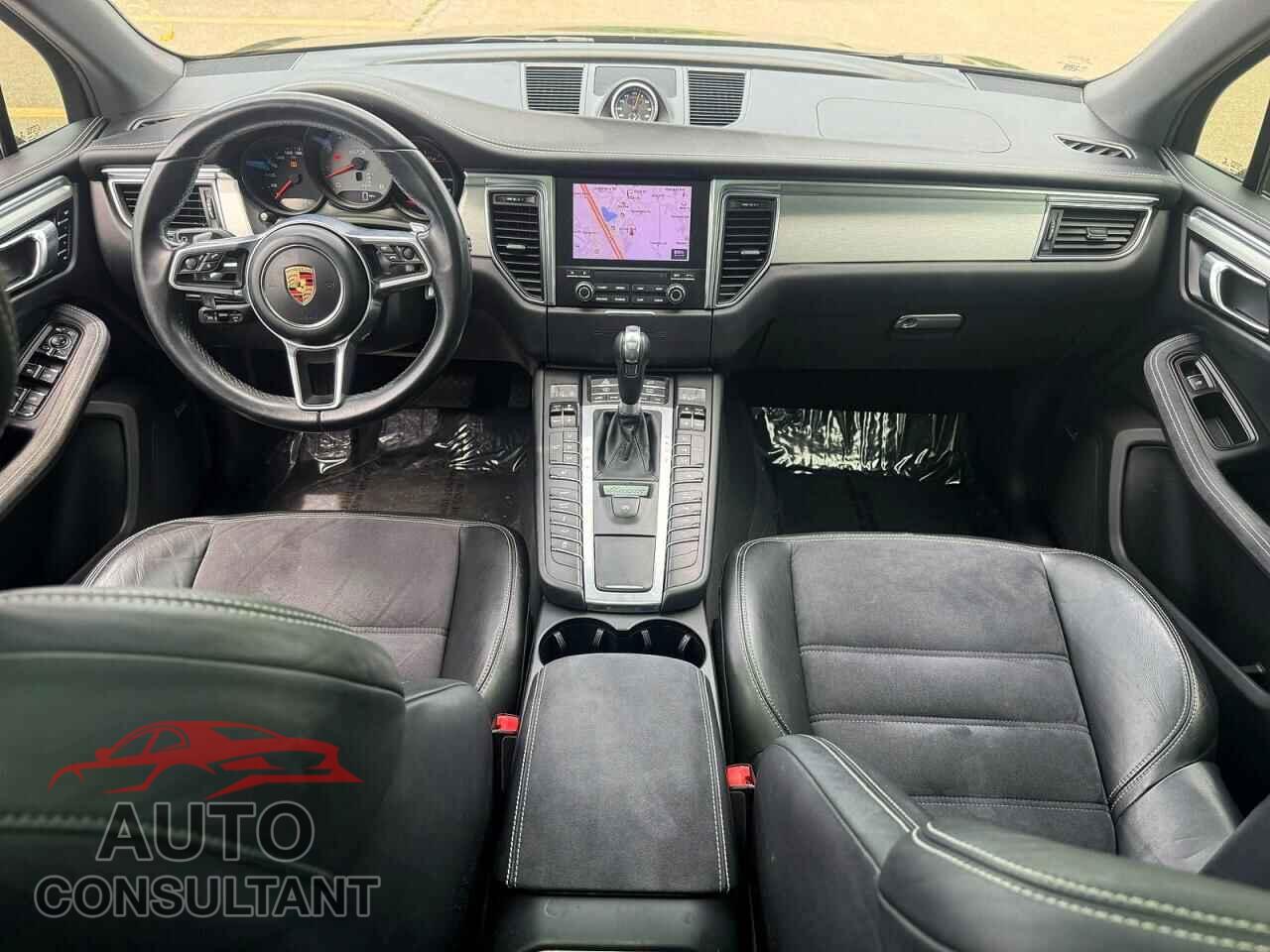 PORSCHE MACAN 2017 - WP1AG2A51HLB56322