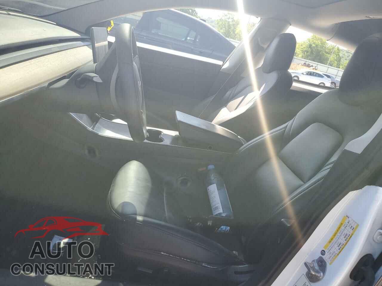 TESLA MODEL 3 2020 - 5YJ3E1EC1LF601933