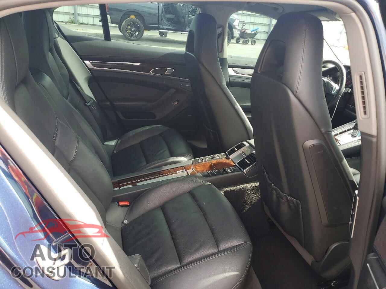 PORSCHE PANAMERA 2011 - WP0AA2A7XBL011680