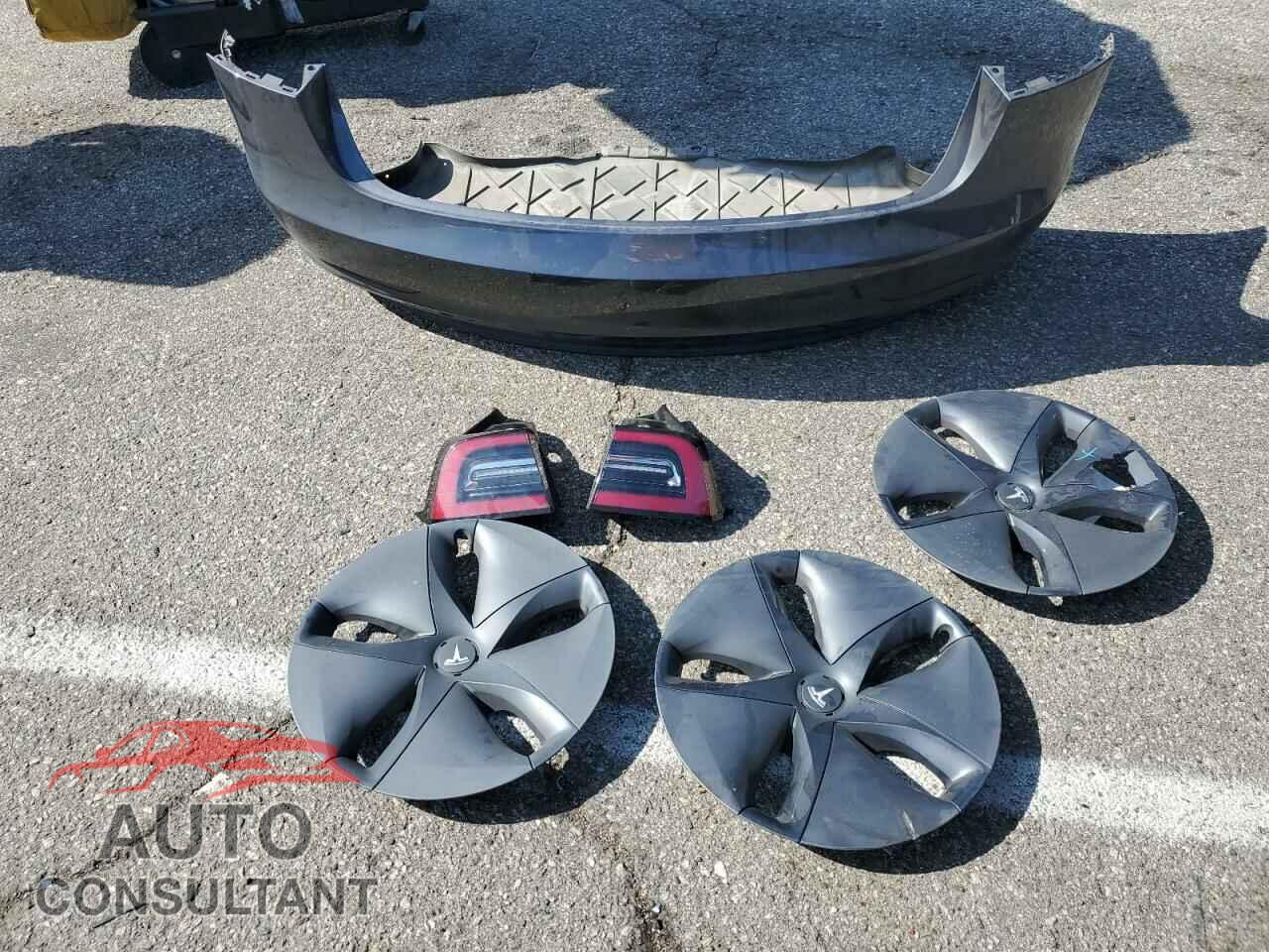 TESLA MODEL 3 2019 - 5YJ3E1EA0KF411182