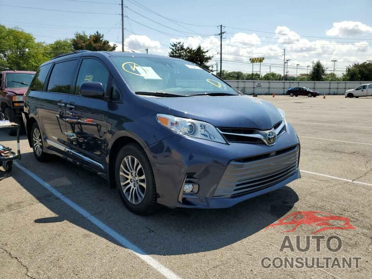 TOYOTA SIENNA 2018 - 5TDYZ3DC6JS943555