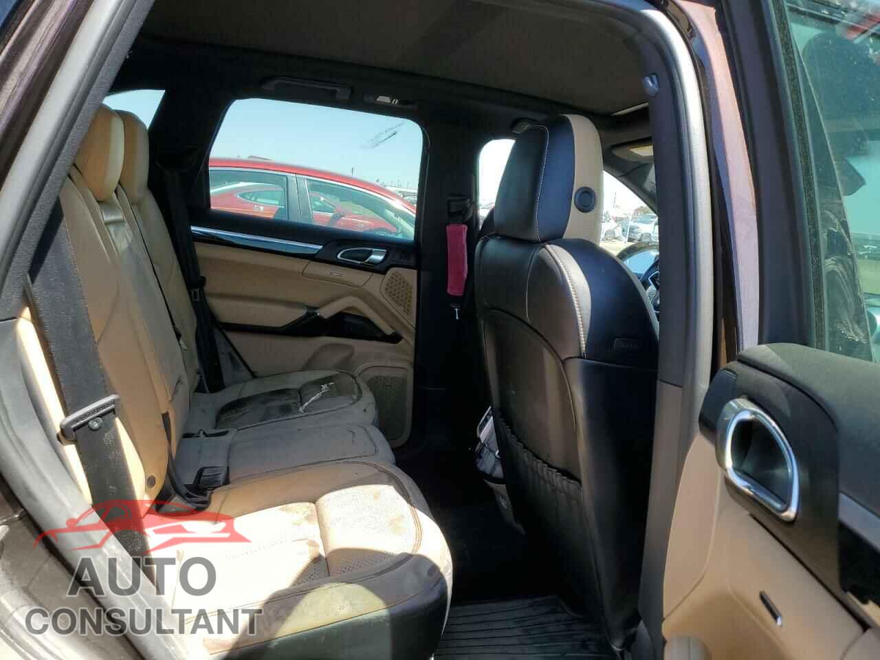 PORSCHE CAYENNE 2016 - WP1AA2A28GKA37808