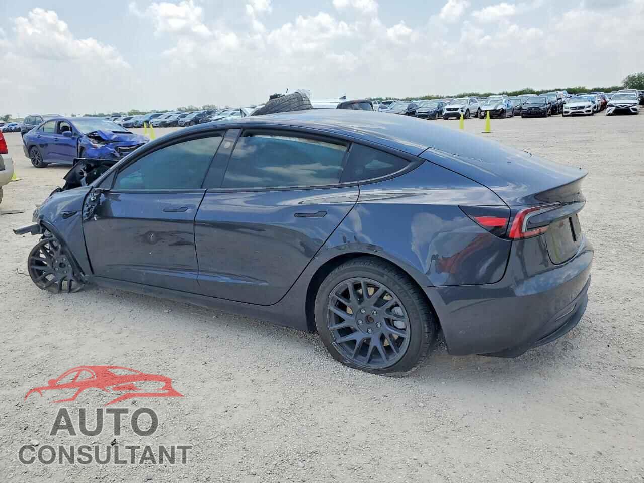 TESLA MODEL 3 2024 - 5YJ3E1EB8RF811638