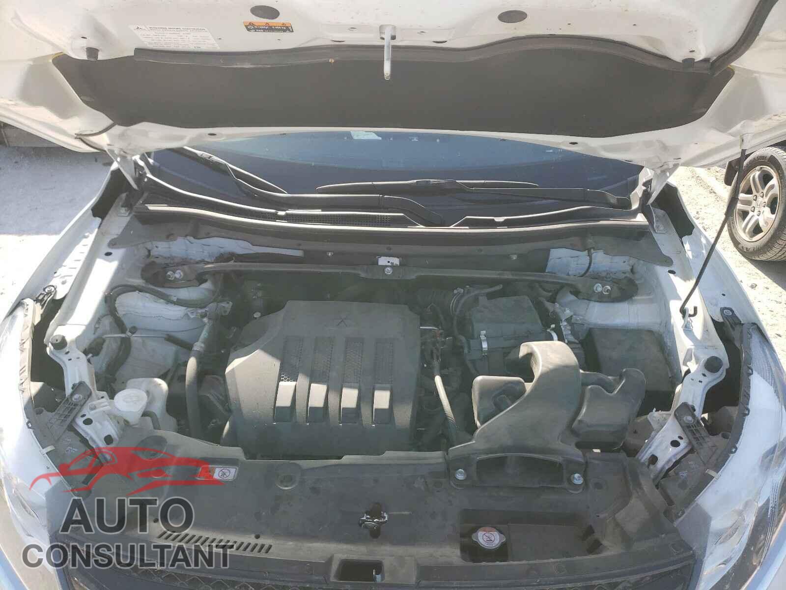 MITSUBISHI ECLIPSE 2018 - JA4AT4AA0JZ048096