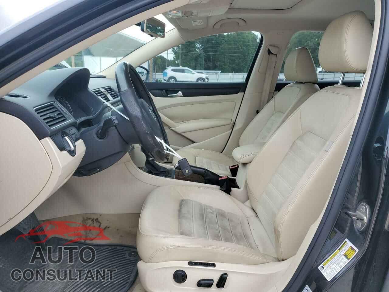 VOLKSWAGEN PASSAT 2012 - 1VWCN7A36CC008538