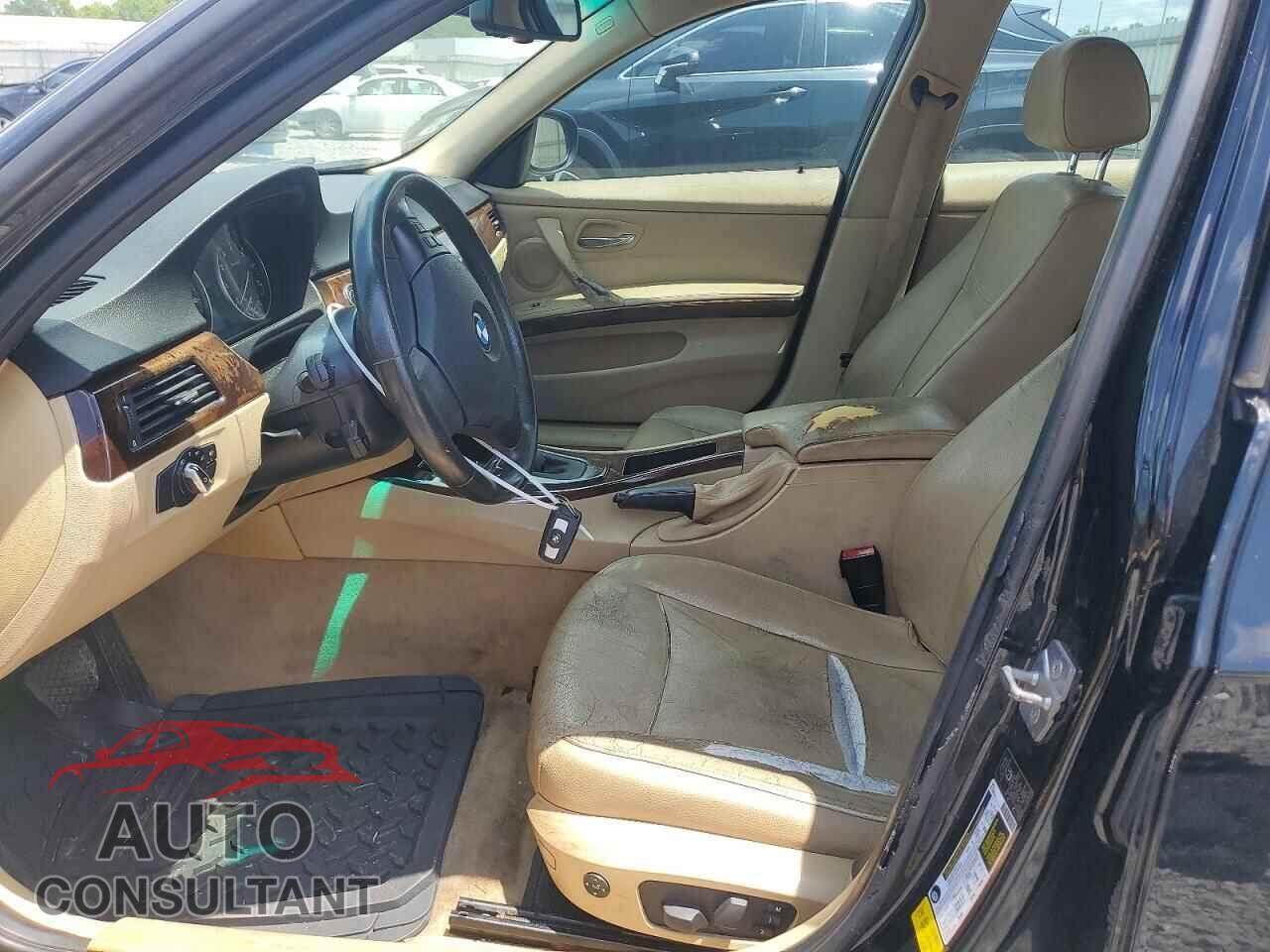 BMW 3 SERIES 2011 - WBAPH7G59BNM59533