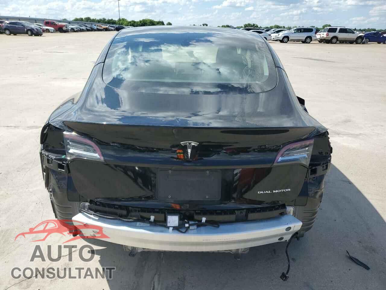 TESLA MODEL 3 2022 - 5YJ3E1EB5NF239955