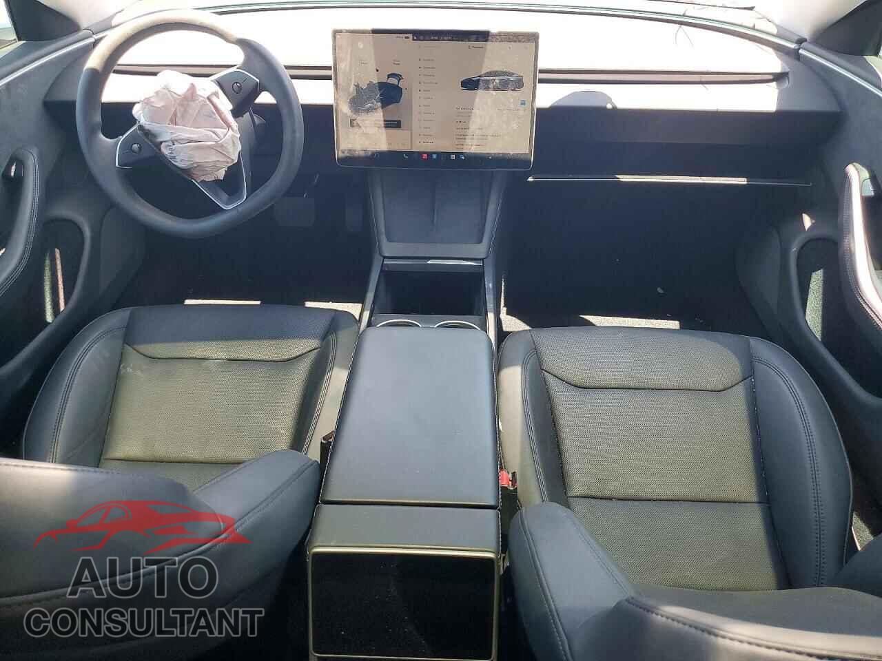 TESLA MODEL 3 2024 - 5YJ3E1EB9RF724606